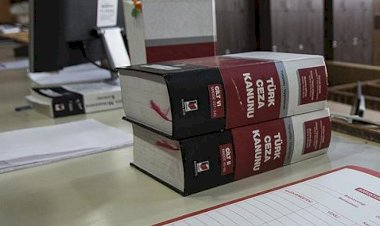 Adalet Bakanlığı cumhurbaşkanına hakaret dosyalarında "kovuşturmaya yer yok" kararı veren mahkemelerden bilgi istedi