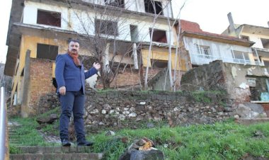 İZMİR'İN KALBİ KONAK’IN NÜFUSU SON 10 YILDA 61 BİN KİŞİ ERİDİ!