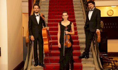 “PİYANOLU ÜÇLÜLER”   ALBÜMÜNDE BİR ARAYA GELDİ