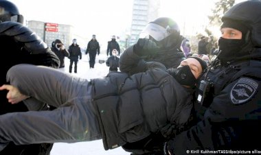 Navalni protestolarında gözaltıların sayısı 2 bini aştı