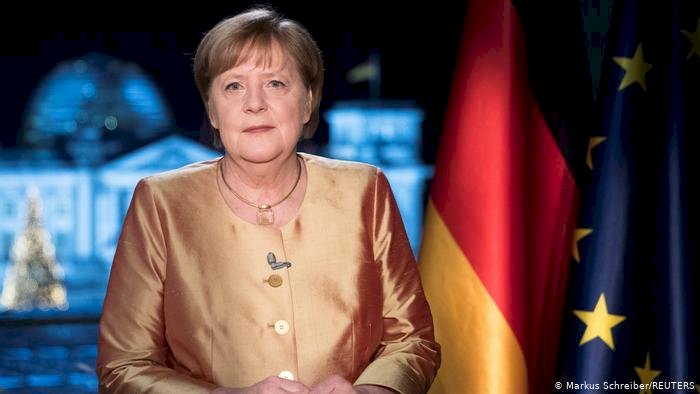 Merkel'den yeni yıl mesajı: Pandemiyle mücadele yüzyılın görevi