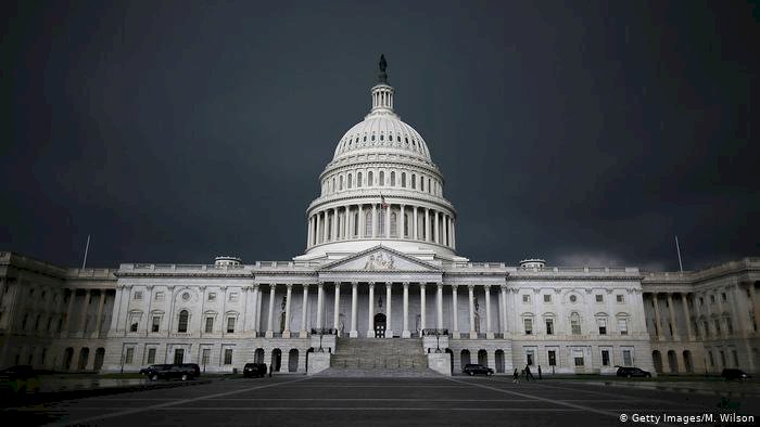 Trump'ın veto ettiği 2021 Savunma Bütçesi yasalaştı