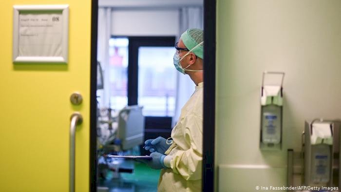 Alman hükümeti: Hastanelerdeki durum çok ciddi