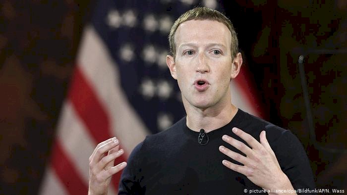 Trump’ın Facebook ve Instagram hesapları kapalı kalacak