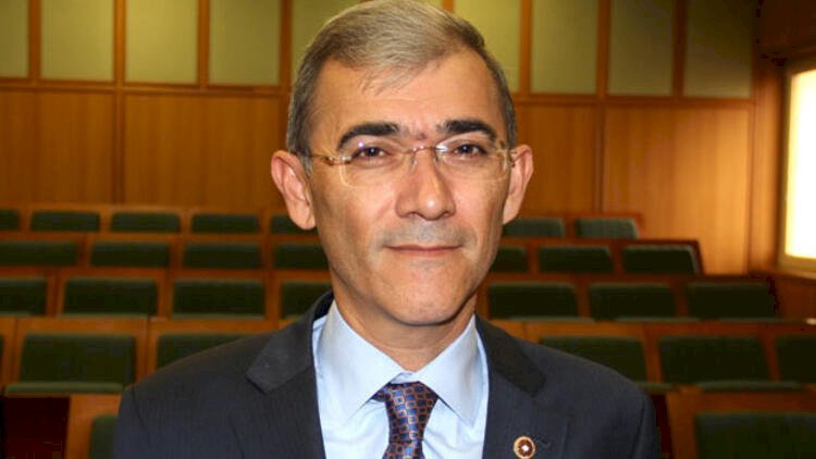 Mehmet Doğan KUBAT 27. Dönem İstanbul Milletvekili