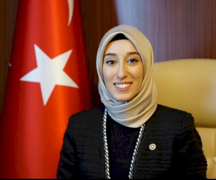 Rümeysa KADAK 27. Dönem İstanbul Milletvekili
