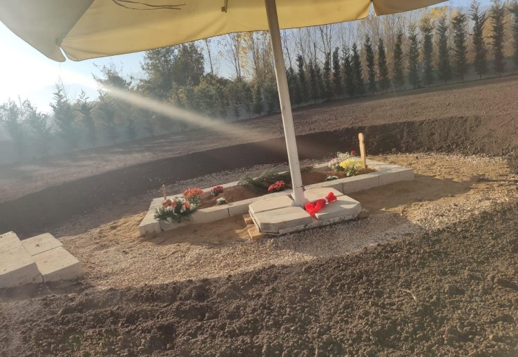  Gülzar-ı Hacegan Derneği’nin ölen şeyhi Yakup Haşimi’nin cenazesi özel alana defnedildi