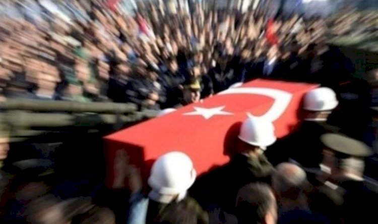 Deniz Kuvvetleri Komutanlığı'nda görevli kurmay yarbay tedavi gördüğü hastanede şehit oldu