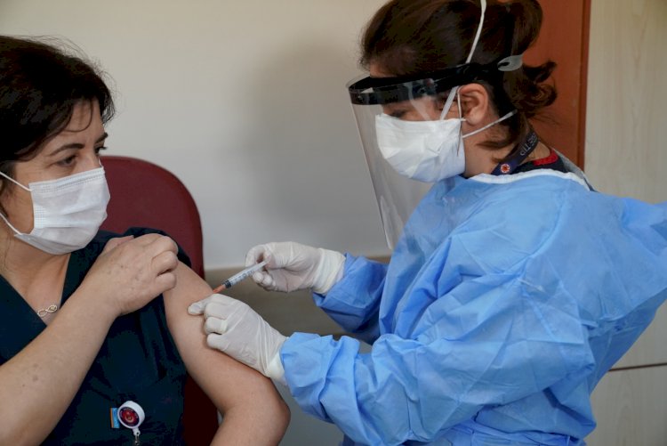 EÜ’de  6 bin sağlık çalışanına aşının ilk dozu yapıldı