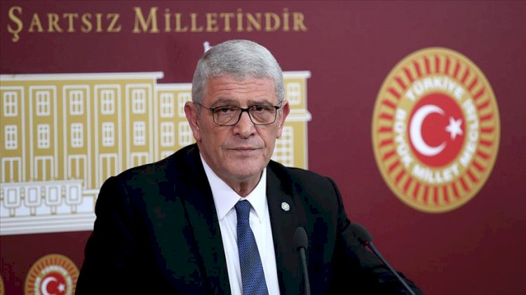 Dursun Müsavat DERVİŞOĞLU  27. Dönem İzmir Milletvekili