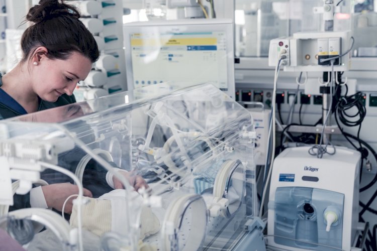 Prematüre bebekler Dräger’le nefes alıyor