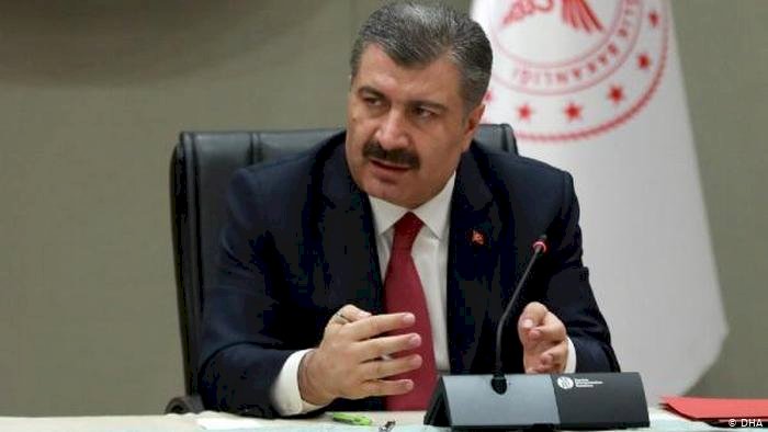Koca: 6,5 milyon doz aşı pazartesi sabahı Türkiye’de