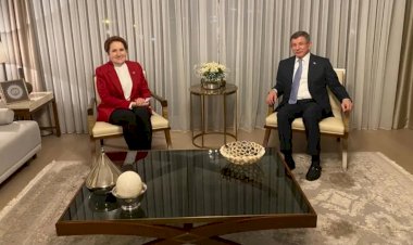 Meral Akşener, Davutoğlu'nu evinde ziyaret etti