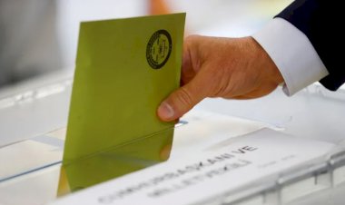Özer Sencar: Millet İttifakı arayı açıyor