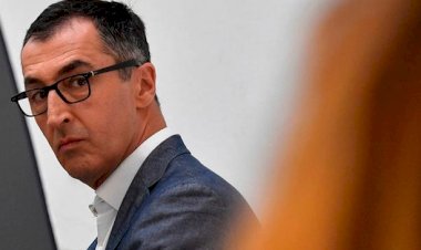 Özdemir'den Berlin'in Türkiye politikasına sert eleştiri