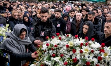 Hanau’dan yükselen feryat: Her ölüm acıdır ama böylesinin tarifi yok