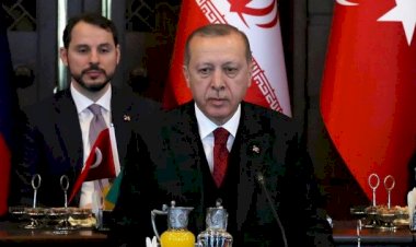 "Türkiye hegemonik demokrasiye dönüşmekte"
