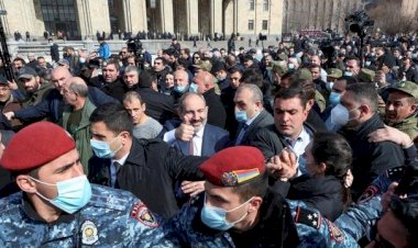 Paşinyan’dan orduya: Kendi işinizi yapın