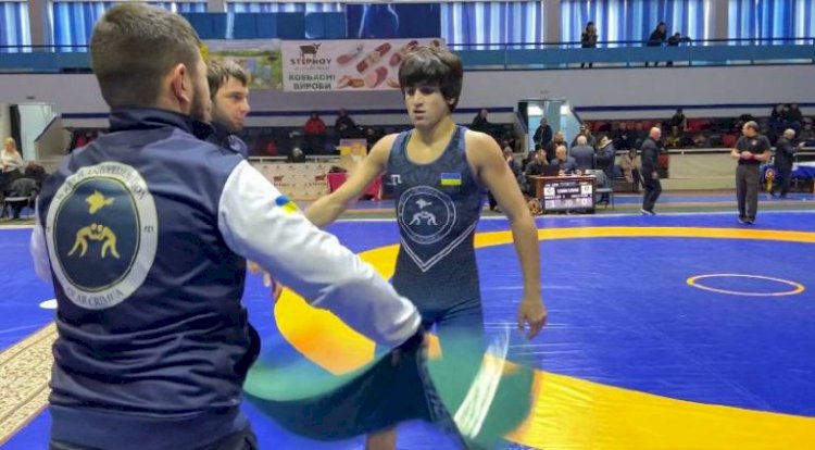 Genç Kırım Tatar güreşçi Bekirov, uluslararası turnuvada bronz madalya kazandı