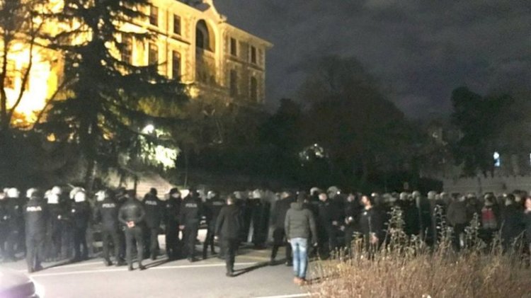 Boğaziçi Üniversitesi Güney Kampüs'e polis girdi, öğrencilere müdahale etti