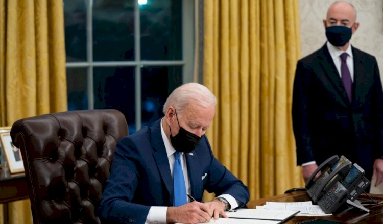 Biden'ın Göçmenlik Kararnameleri Muhafazakarları Endişelendirdi
