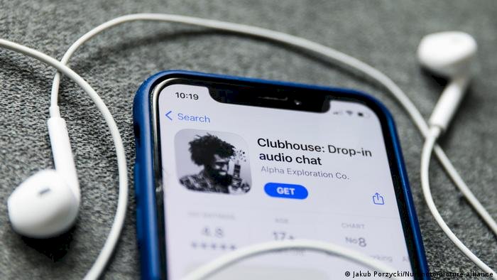 Clubhouse'da düşünce özgürlüğü: Biri bizi dinliyor mu?