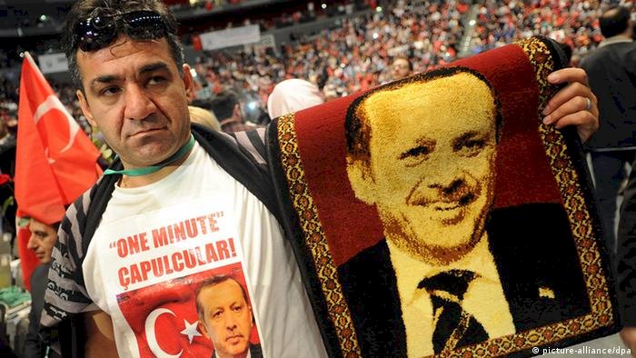 UID AKP’nin yurt dışına uzanan kolu mu?