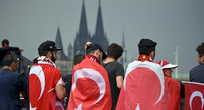 Biyometrik pasaportların 10 yılı doldu ve Türklerin çoğu pasaportsuz kaldı...