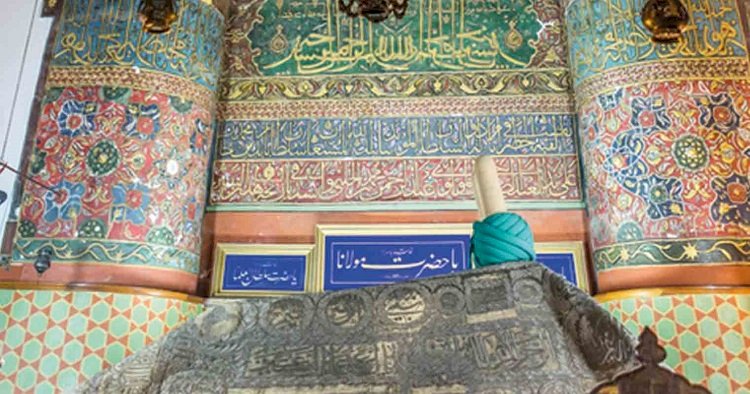 Geçer Dediklerimi Geçirdim | Mevlana Şiiri |