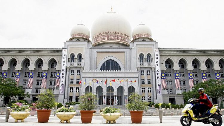 Malezya'da üst mahkeme 'eşçinsel ilişki yasağı' kararını bozdu: 'Doğa düzenine aykırı'