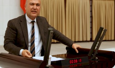 CHP’den yazar ve çevirmen teliflerinde KDV kaldırılsın teklifi