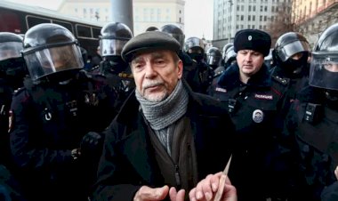 Rusya'nın en büyük insan hakları derneği baskılar sonucu kapanıyor