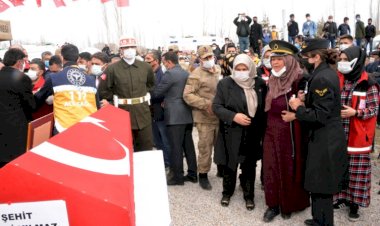 Şehit annesi: Yiğidim, şehidim, dimdik ayaktayım