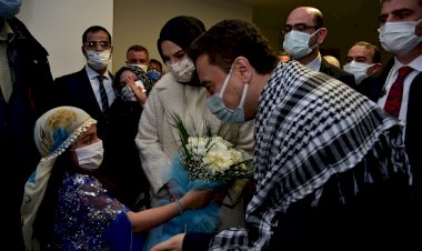 ‘Kürtçe, cumhurbaşkanına sevgi göstermeye gelince var,  şiddete uğrayan kadınlara yok’