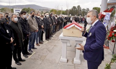  Prof. Dr. Kumanlıoğlu ebediyete uğurlandı