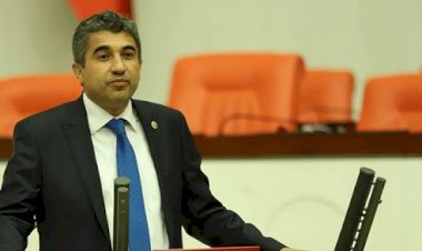 Metin İLHAN 27. Dönem Kırşehir Milletvekili