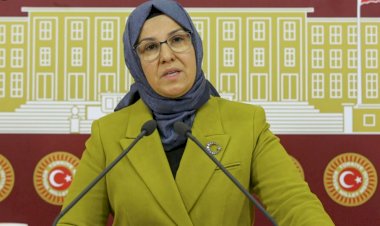 Radiye Sezer KATIRCIOĞLU 27. Dönem Kocaeli Milletvekili