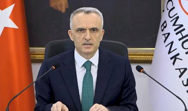 Merkez Bankası Başkanı Naci Ağbal, Cumhurbaşkanı Erdoğan tarafından görevden alındı