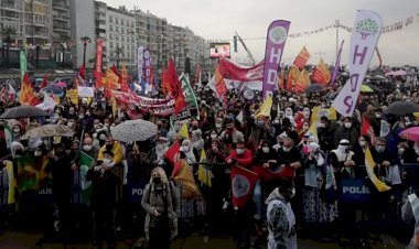 İzmir'de Newroz: Size boyun eğmeyeceğiz