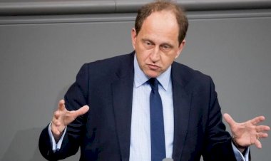 Lambsdorff: Türkiye'nin AB üyelik süreci sona erdirilmeli