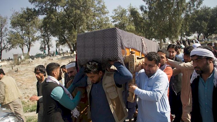Afganistan'da üç kadın gazeteci silahlı saldırıda hayatını kaybetti, saldırıyı IŞİD üstlendi