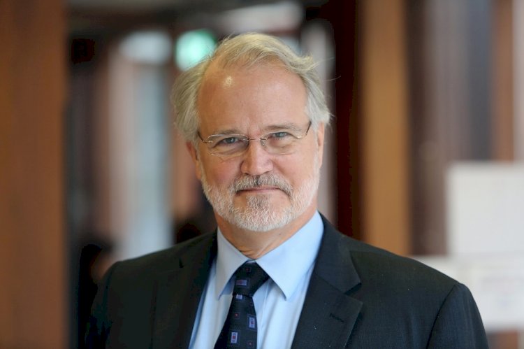 Prof. Craig Calhoun: “COVID-19 tüm dünyada devlet gözetimini artırdı”