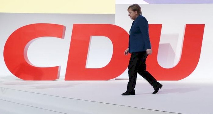 Yorum: Merkel'in partisi CDU yol ayrımında