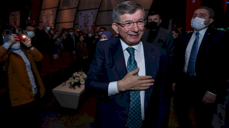Davutoğlu'ndan Andımız tepkisi: Tektipleştirici sloganlarına ihtiyaç yok
