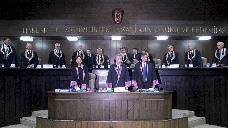 Türkiye'de siyasi parti kapatmaları: Geçmişte hangi partiler yasaklandı?