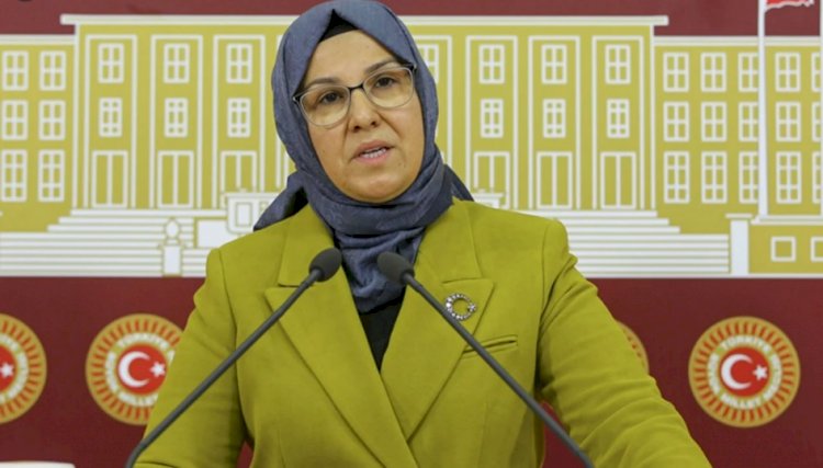 Radiye Sezer KATIRCIOĞLU 27. Dönem Kocaeli Milletvekili