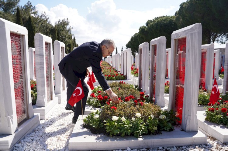 EÜ öğrencileri Çanakkale’de şehitleri andı