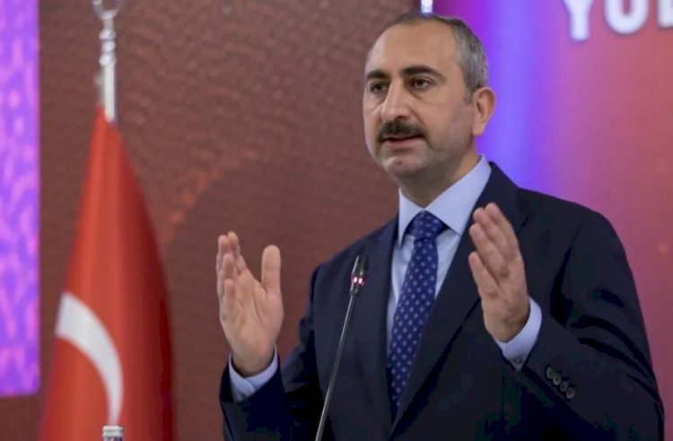 Abdulhamit Gül: Uluslararası sözleşmelerin feshi yürütmenin yetkisinde