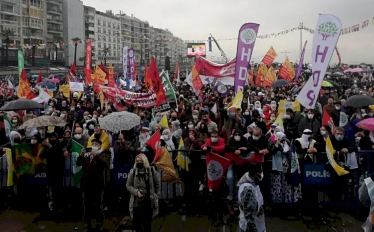 İzmir'de Newroz: Size boyun eğmeyeceğiz