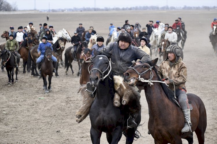 Kırgızistan'da Kökbörülü Nevruz kutlaması